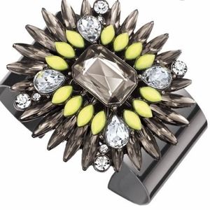 💕FINAL SALE💕Avon/Mark Color Pop Cuff